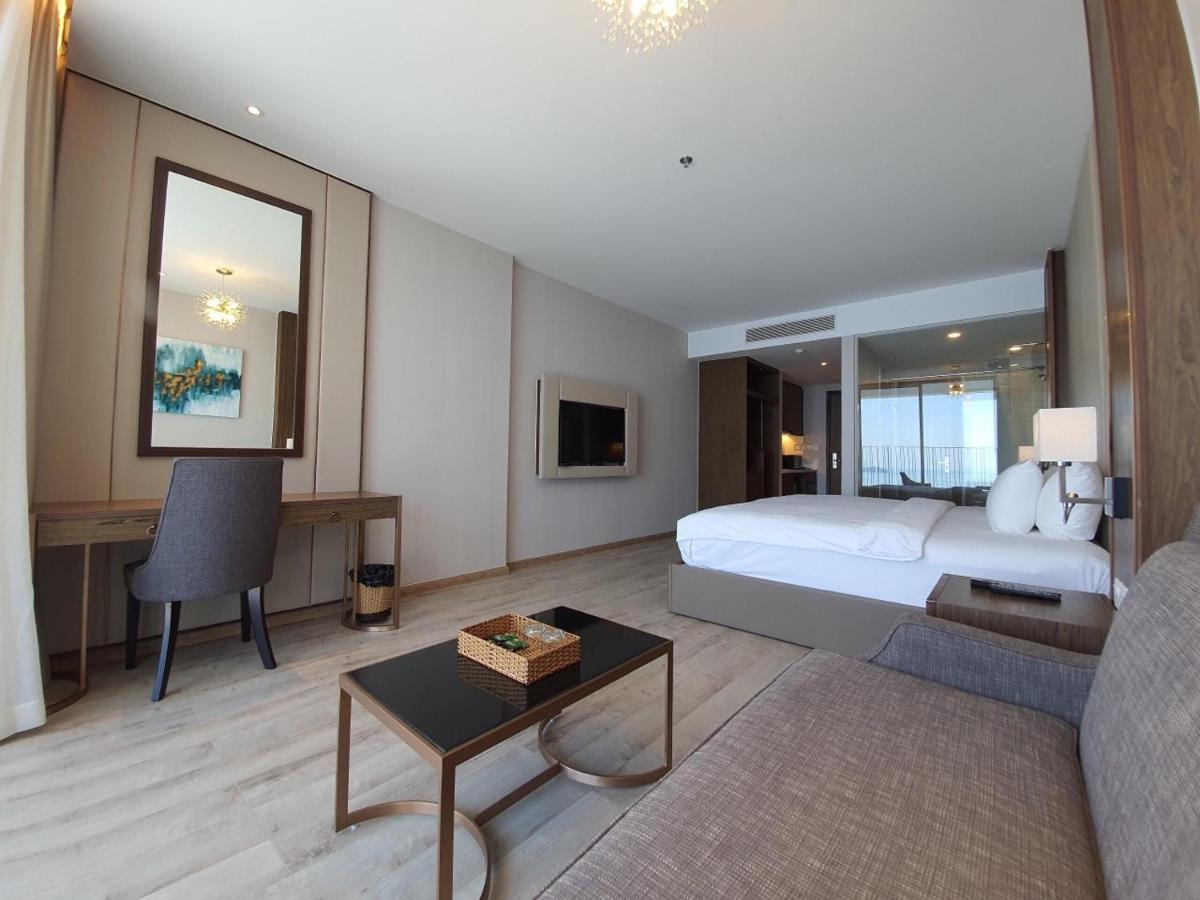 Kn Panorama Beachfront Condotel Nha Trang Exterior photo