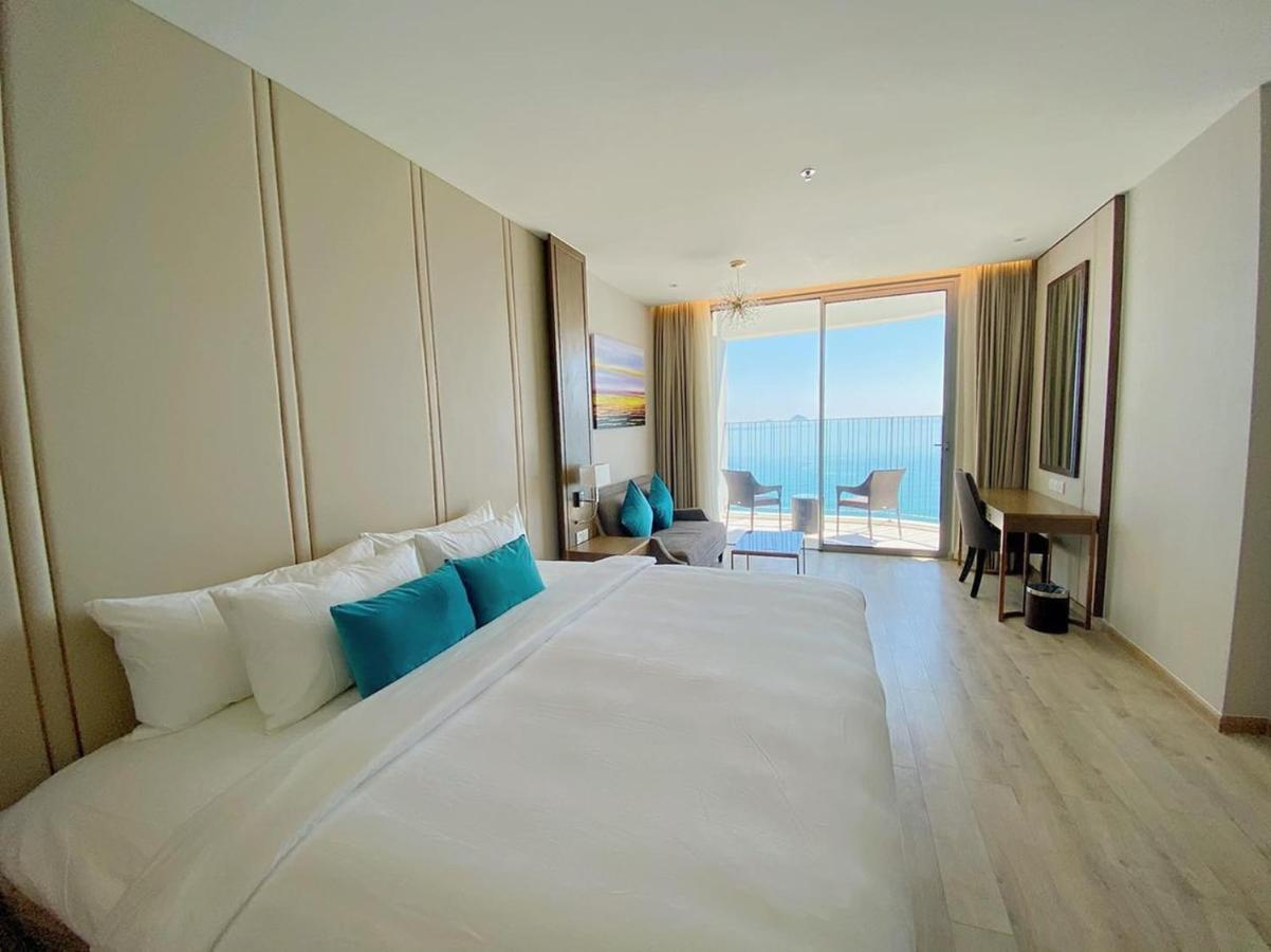 Kn Panorama Beachfront Condotel Nha Trang Exterior photo