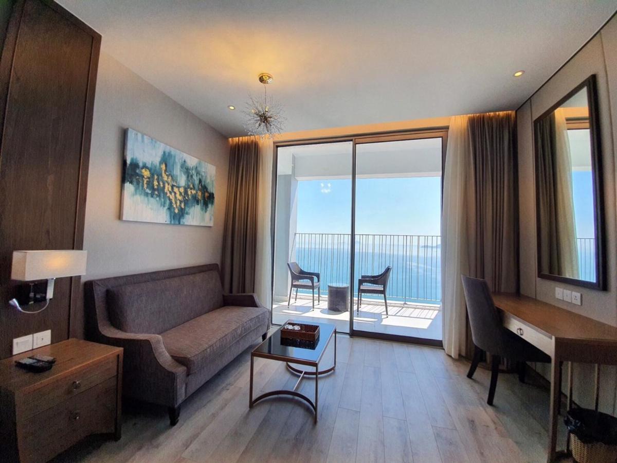 Kn Panorama Beachfront Condotel Nha Trang Exterior photo