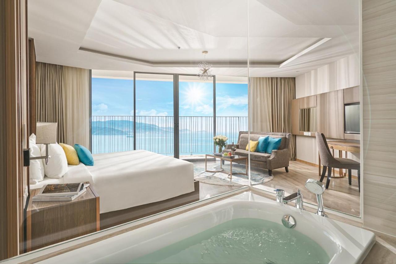 Kn Panorama Beachfront Condotel Nha Trang Exterior photo
