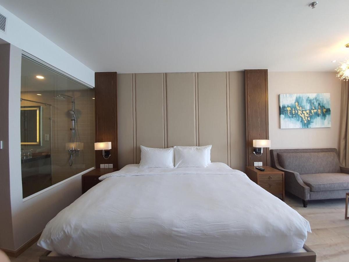 Kn Panorama Beachfront Condotel Nha Trang Exterior photo