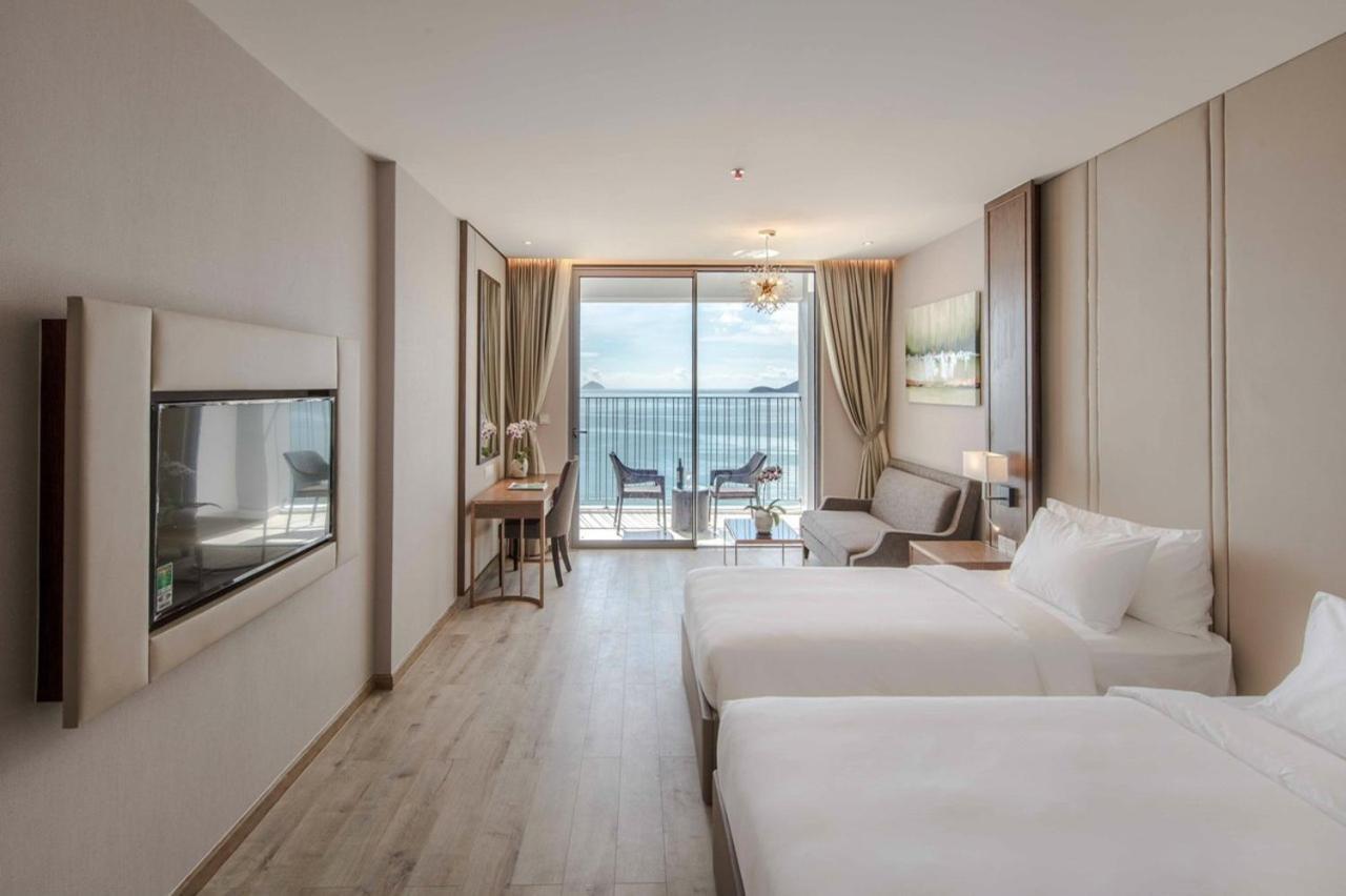 Kn Panorama Beachfront Condotel Nha Trang Exterior photo